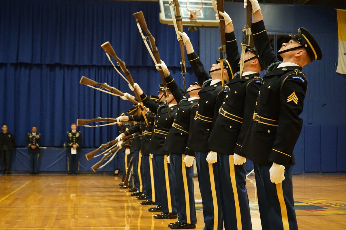 ArmyDrillTeam's tweet photo. Yesterday, the USADT performed at the Seton School. It was an honor and privilege to perform in-front of COL Walter J. Marm Jr., a Medal of Honor recipient. We would like to thank everyone at Seton for making our first drill a memorable experience https://t.co/OhEKaZZ8Hw