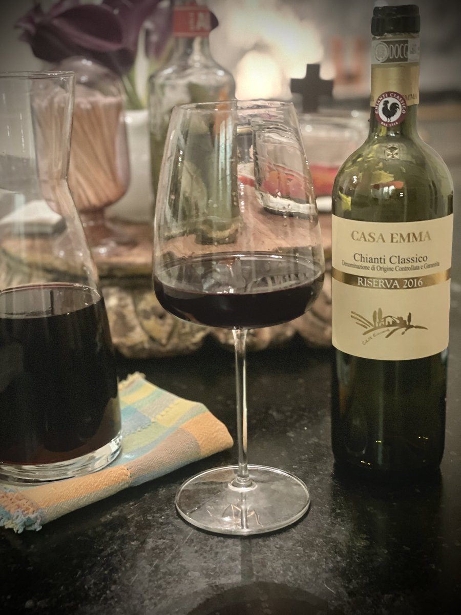 Nice way to end the evening after a crazy day and relaxing good meal with friends. Cheers. #CasaEmma #ChiantiClassico