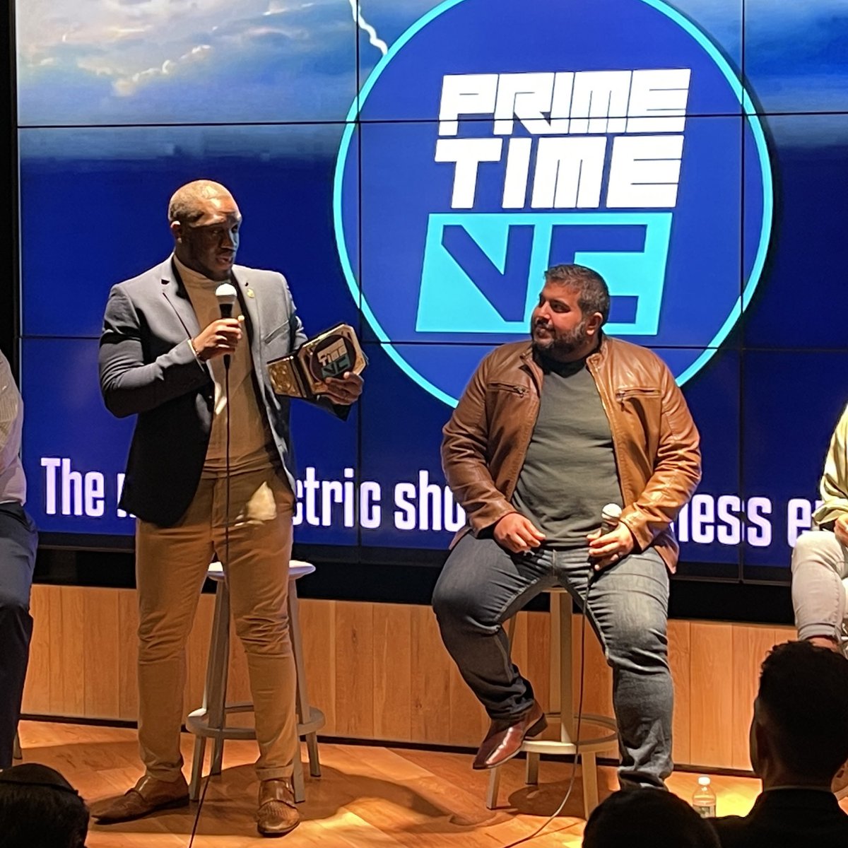 genemurphy's tweet photo. “Build meaningful connections with everyone from today”

Great words from tonight’s title belt champ @DarrelFrater of @visiblehandsvc! 

#BolsterTalent 
#PrimeTimeVC https://t.co/91VUSxxvuj