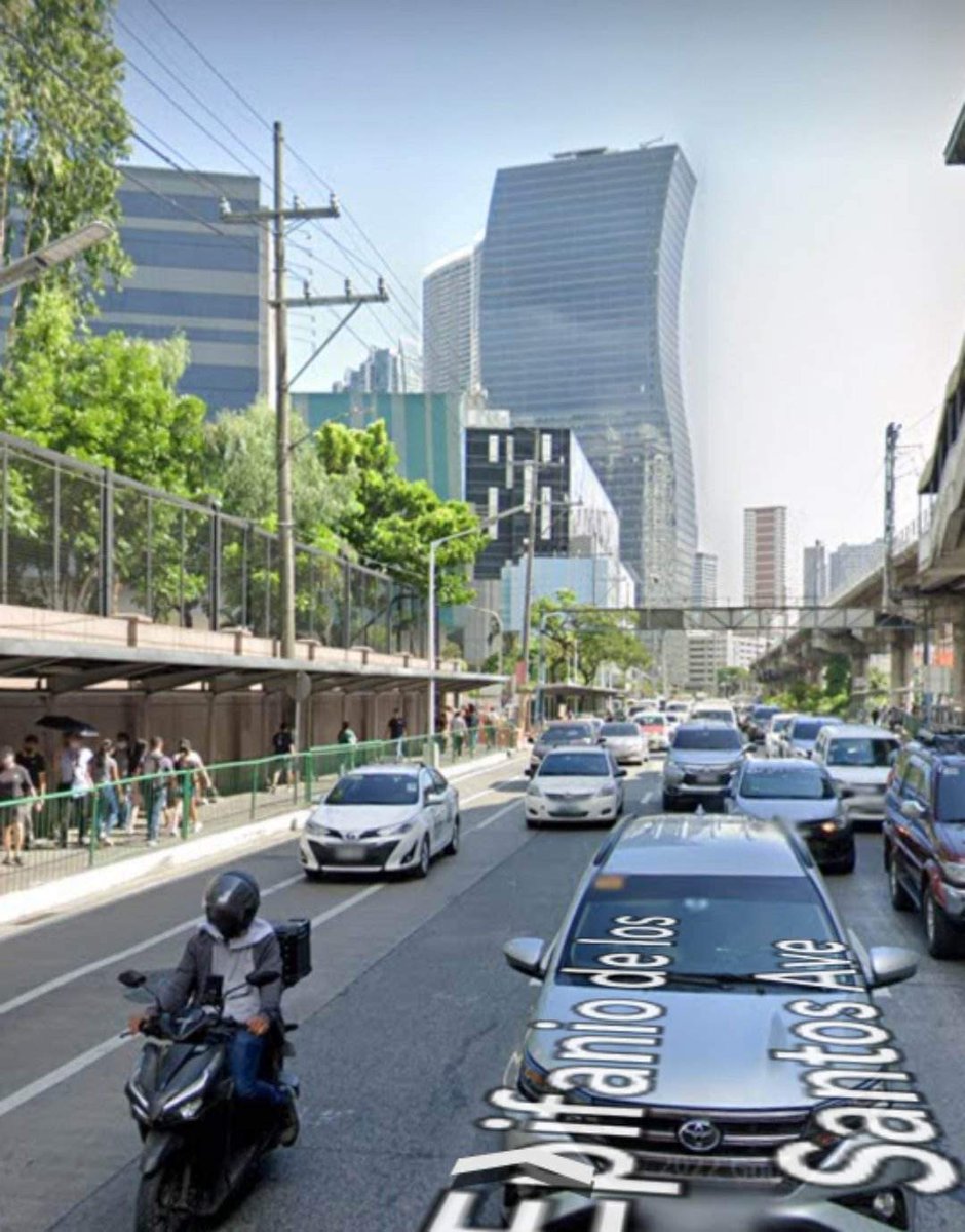 DKZPhilippines's tweet photo. MRT:
Take a ride to Ortigas Station
Go down and walk towards the way to Megamall (should be facing the picture attached)
Go thru the Hypermarket entrance
Take the escalator down to the foodcourt https://t.co/iDEqmDNQWV