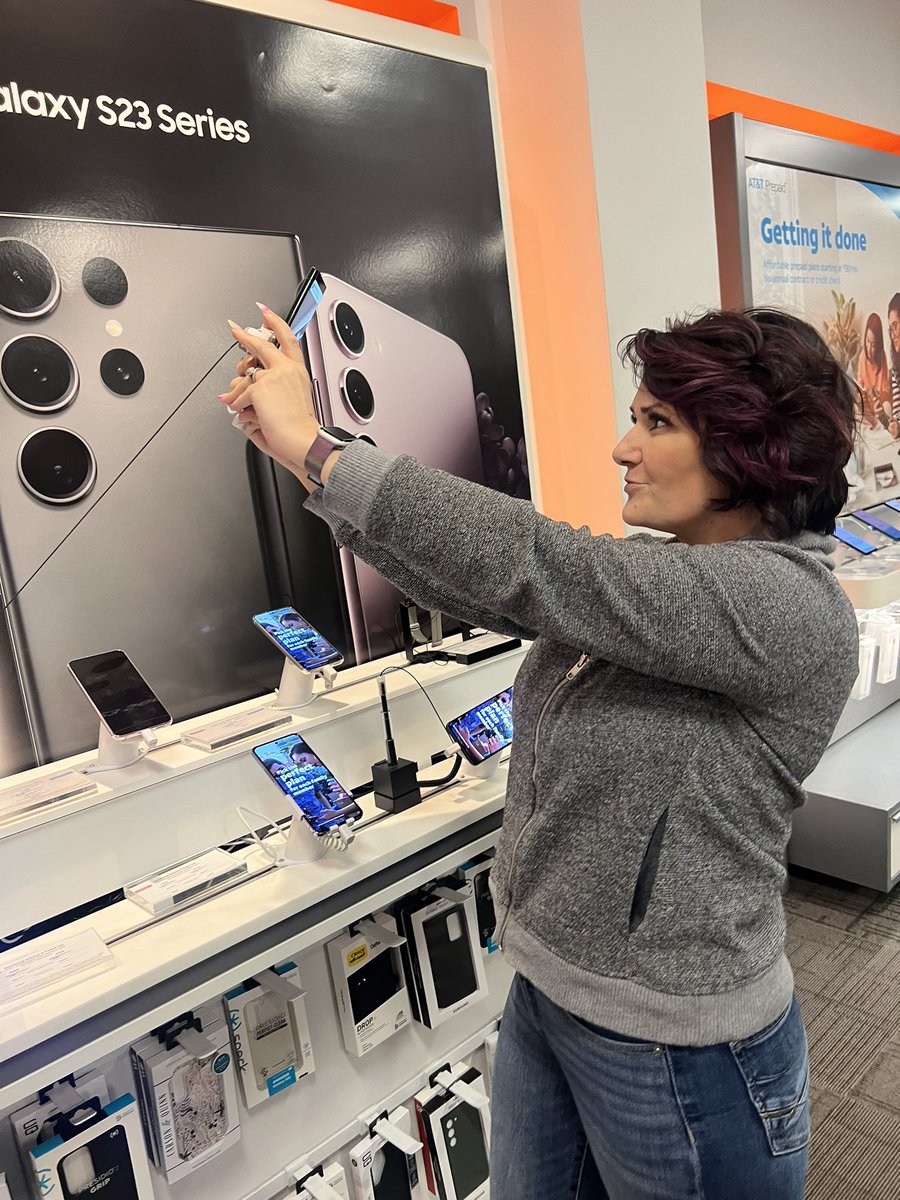 Selfie game strong with the new Samsung S23 Ultra! #gowestregion <a href="/KAMOkonnects/">𝐾𝐴𝑀𝑂</a>  @gowestregion #gowestgalaxys23