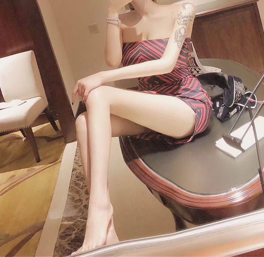 IrenePerth's tweet photo. 可以坐在你的桌子上吗 #Perth https://t.co/G0glSIrpQb