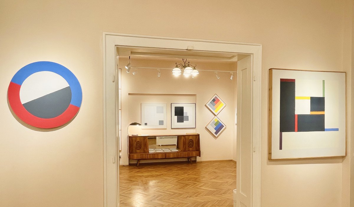nonsofia's tweet photo. views from our 'temporary exhibition' by artist georgi dimitrov (b. 1980) consisting of oil painting, pencil drawing and digital media work produced over the past 15 years.
#larypsed #bgnonart #geometricart #nonobjectiveart #constructiveart #concreteart
supported by #ncfbg https://t.co/lZXIfx11zf