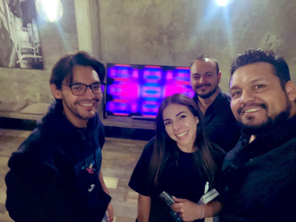 GUS_ARQT's tweet photo. @Miguelbc24 @Erik_SaBe @Anananfts  @brtmoments @crypto_citizens @0BEIXEN evento semanal!!! https://t.co/f5WUS0GuTX