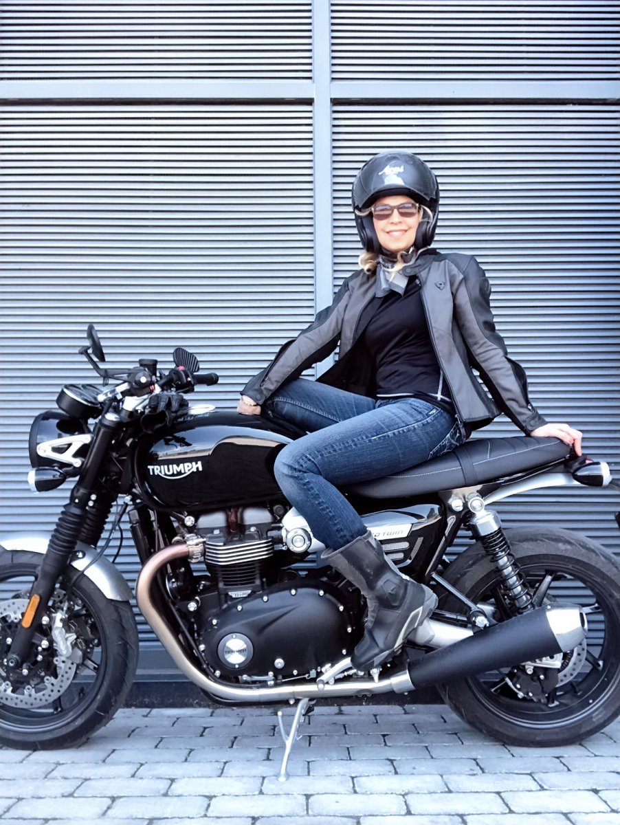 Vicki Gray - MOTORESS tweet media