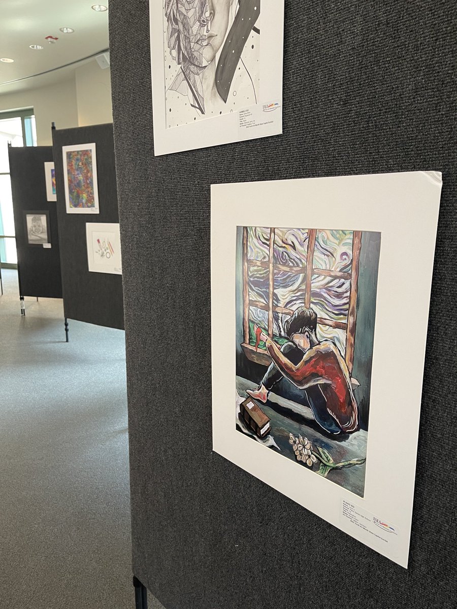 GrundlerArt's tweet image. Pics of #pisdcreatesart at the state yam exhibit last year #K12ArtChat