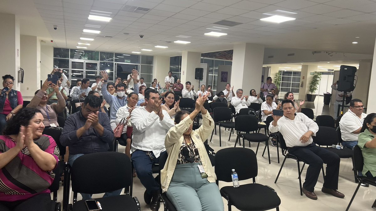 SPIUJAT2's tweet photo. Hoy demostramos que juntos somos poderosos. SÍ SE PUDO!! Con un 97.4% a favor, dijimos SI a la Legitimación de nuestro Contrato Colectivo de Trabajo. Gracias a todos nuestros agremiados por el respaldo y apoyo total a este Comité Ejecutivo. https://t.co/pu6CnRJ0xW