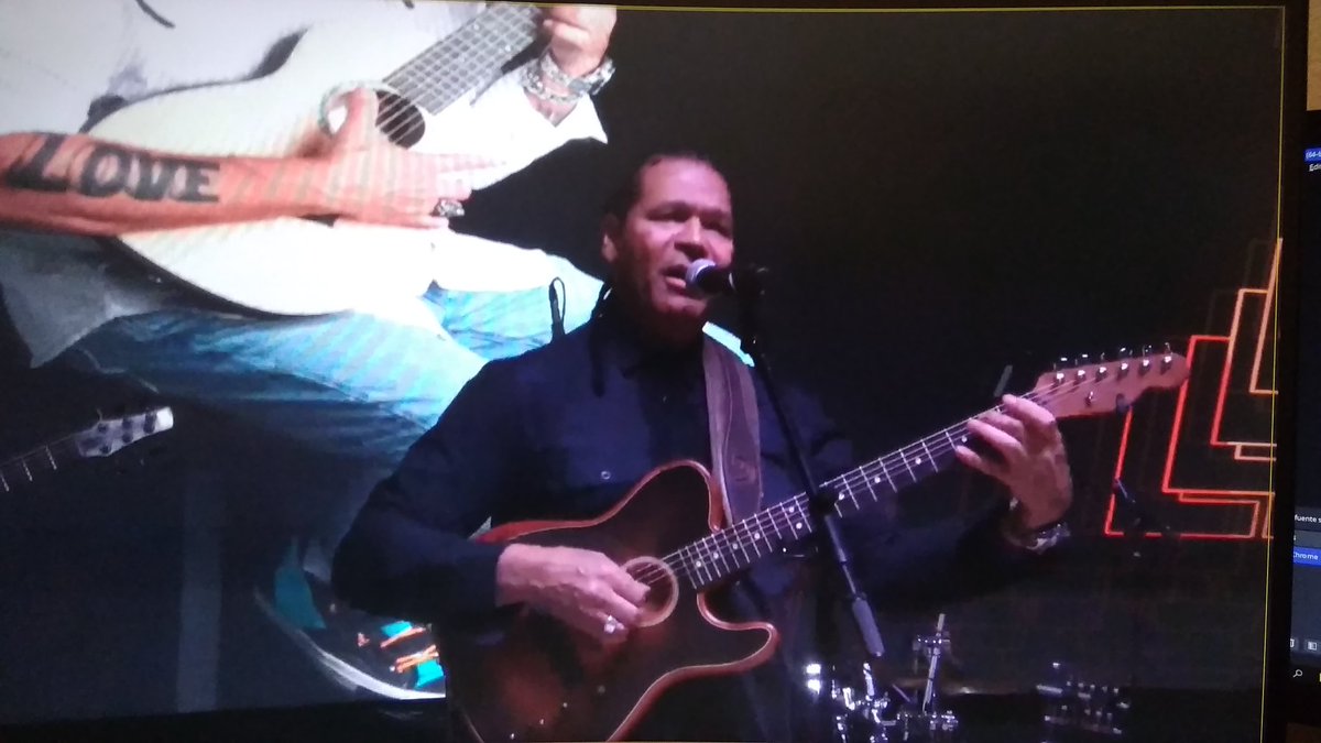 cfamaury's tweet photo. Disfrutando en directo, concierto de @AmauryMusica !! 👏🏼👏🏼👏🏼👏🏼💯 @maxmediatv_ https://t.co/jjeeJCKu6q