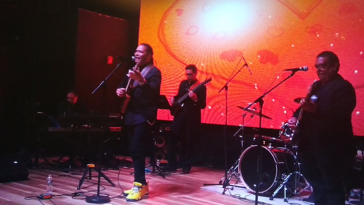 cfamaury's tweet photo. Disfrutando en directo, concierto de @AmauryMusica !! 👏🏼👏🏼👏🏼👏🏼💯 @maxmediatv_ https://t.co/jjeeJCKu6q