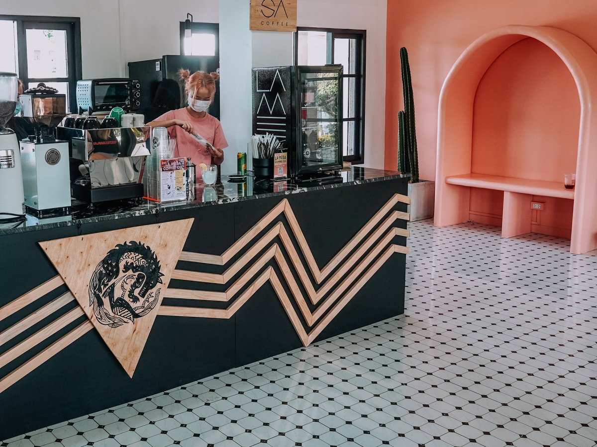 gjford2's tweet photo. 🚨  ร้านกาแฟใหม่เพิ่งเปิด 🚨
สาขาใหม่ La Mesa X The Windmill @lamesacoffee

🚙 Lots of parking
🕗 Open daily 8:00 am - 5:00 pm
🤩 50% Promotion 🤩

📍Google Maps https://t.co/rxHCfefBw4

#cafeteller #อร่อยบอกต่อ #คาเฟ่กรุงเทพ 
@CAFETELLER 
@aroii #aroii https://t.co/IDTikdKxPM