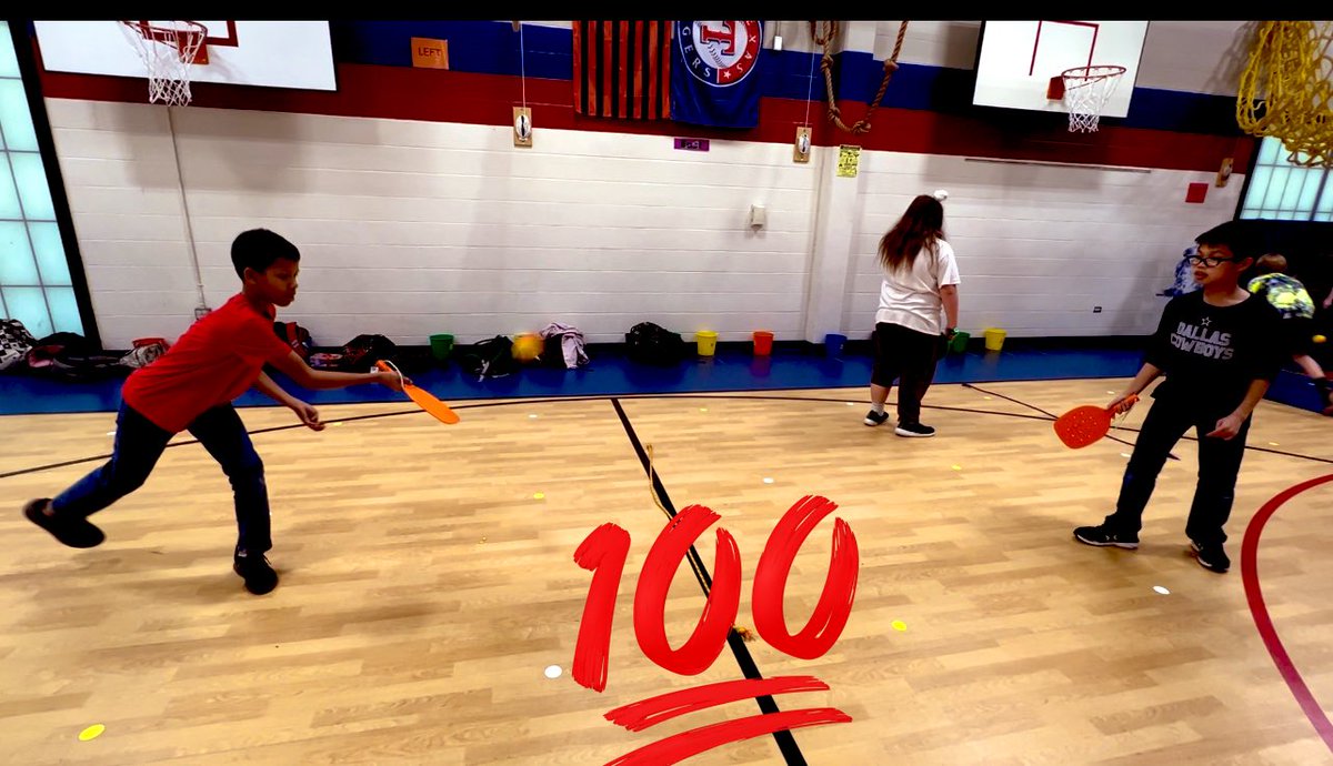 Jungsplace_Mary's tweet image. PE in ‘23!  So much fun with my Redland Oaks Raccoons! #pickleball #9square #2Words