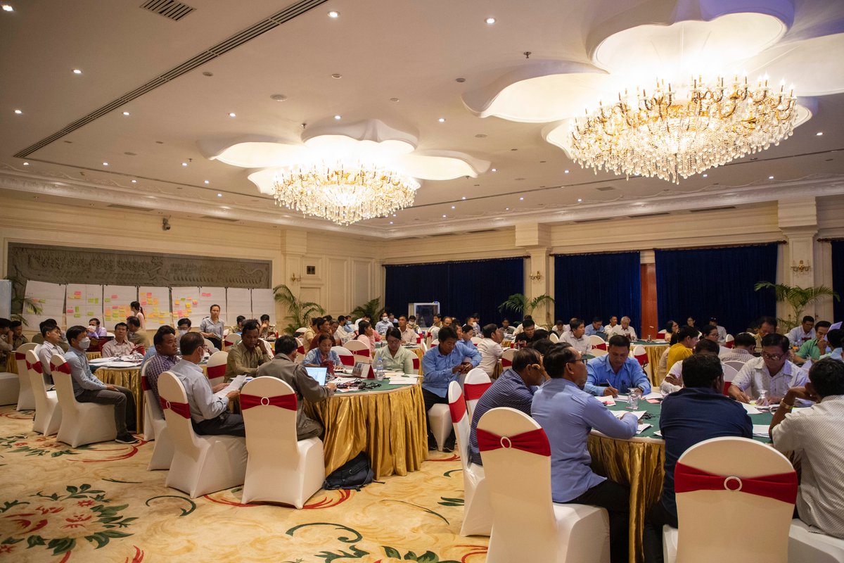 FAOCambodia's tweet photo. @FAOCambodia @UNDPCambodia @WCSCambodia and @RECOFTC jointly organized a sub-national workshop for full proposal of โCommunity Action for Sustainable Forests (#CASFor),โ aiming to support the forest dependent communities on the #COVID19 aftermath recovery. https://t.co/nlvRT7n0bU