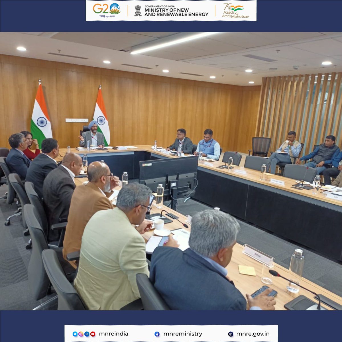 mnreindia's tweet image. Shri Bhupinder S Bhalla, Secretary, @mnreIndia chaired a Monthly Meeting with Solar PV Manufactures & Solar Power Developers, on Feb 15, 2023, at Atal Akshay Urja Bhawan.
1/2
@OfficeOfRKSingh
#SolarPVManufactures #SolarPowerDevelopers #SolarEnergy #RE