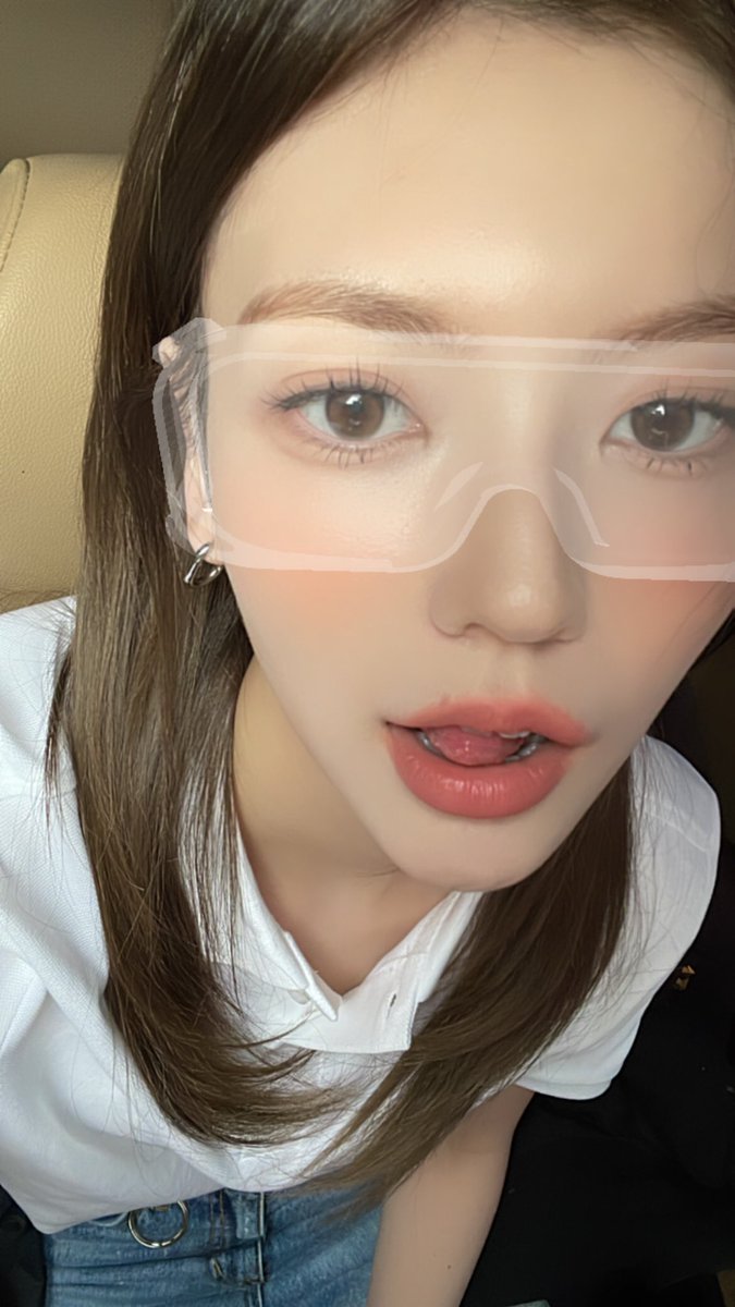 irris_world's tweet photo. [180223] 🦭

Hi !! https://t.co/wOvjP2W9Ii