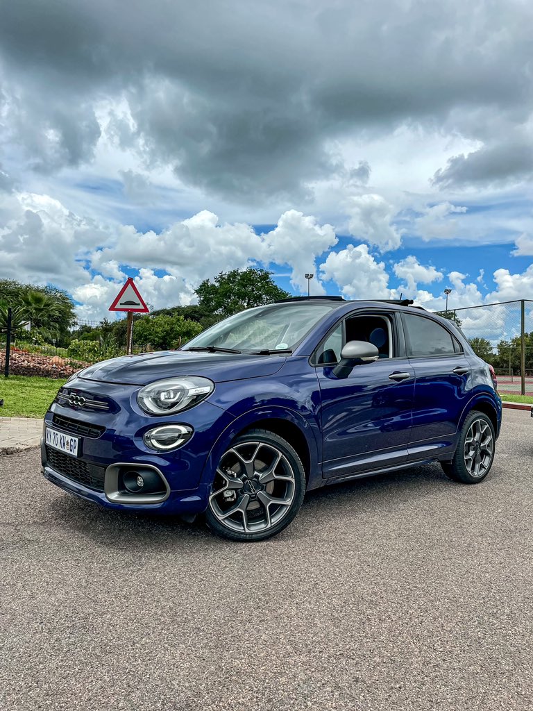 IamKumbi's tweet photo. The interior includes dual zone automatic climate controls, a 7” Touchscreen, massage seat for the driver in the Sport, 6- speaker audio system, and 6 airbags. The Sport EST has a black soft top which can be opened or closed up to speeds of 100kmh. #Fiat500X #FiatSA #funescape https://t.co/xSjIPQ5RWH