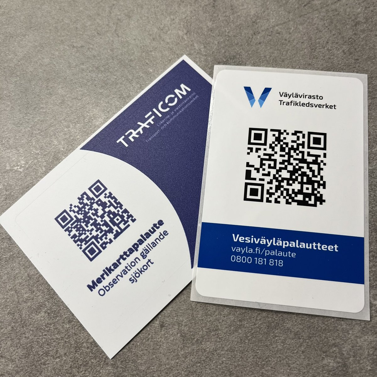 Hyvä löytyä veneestä⛵️Vielä kerkiää hakemaan 
🚤 @vaylafi tekee väylät 
🗺️ @TraficomFinland tekee kartat 
🛟 @rajavartijat @HelsinkiPoliisi vesillä auttamassa & tukemassa

Ständilläkin kaikki vierekkäin. yhteistyöllä se kaikki toimii.
#venemessut #vene23båt #viranomaisyhteistyö