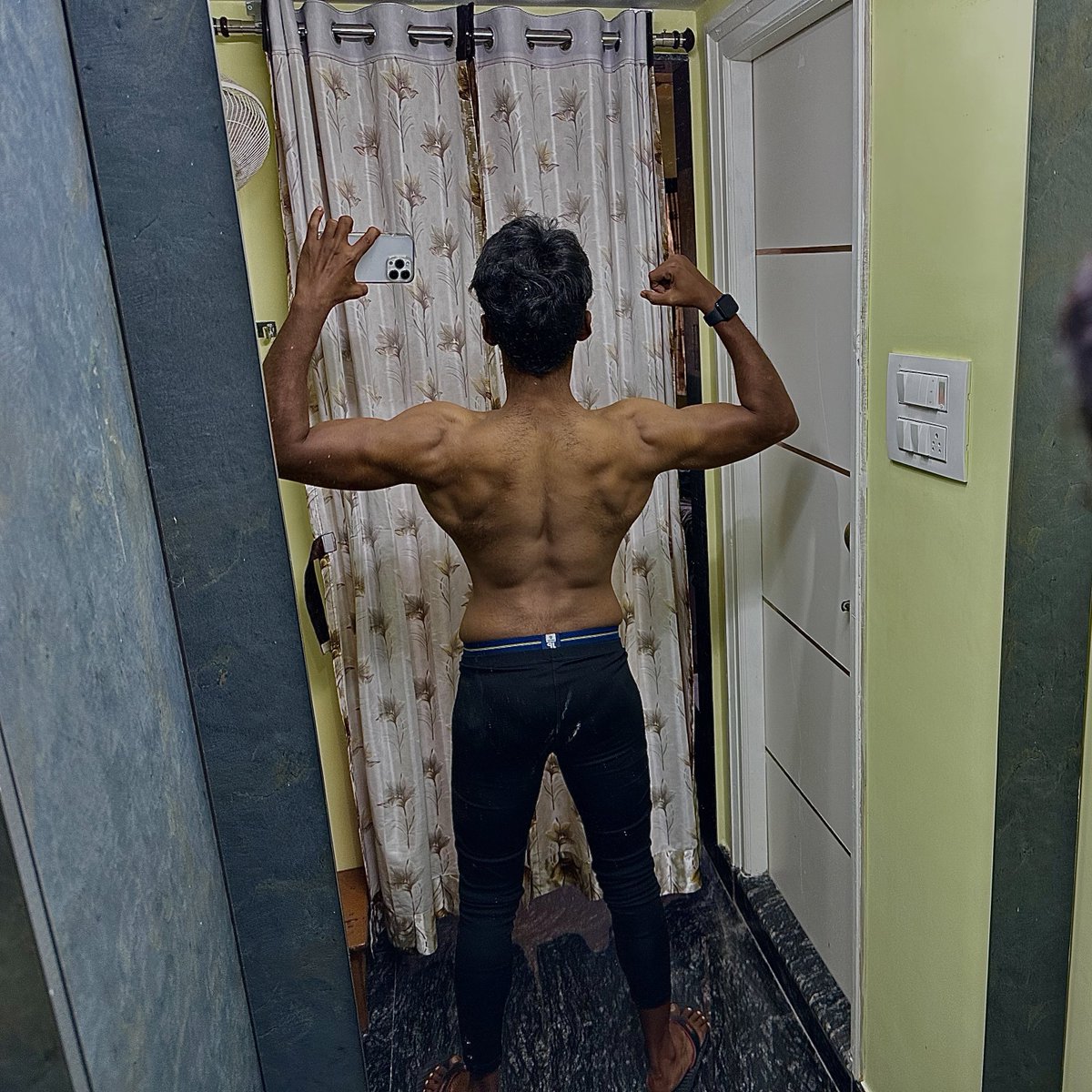 SrinivasFitness's tweet image. Energy after an Rest Day is EXPLOSIVE 💥❤️‍🔥 

Had a Most INTENSE Strength Training Session for #2Hrs 😈 

A Solid 2:30Hrs Working &amp;amp; 1370Kcals Burn 🔥👽