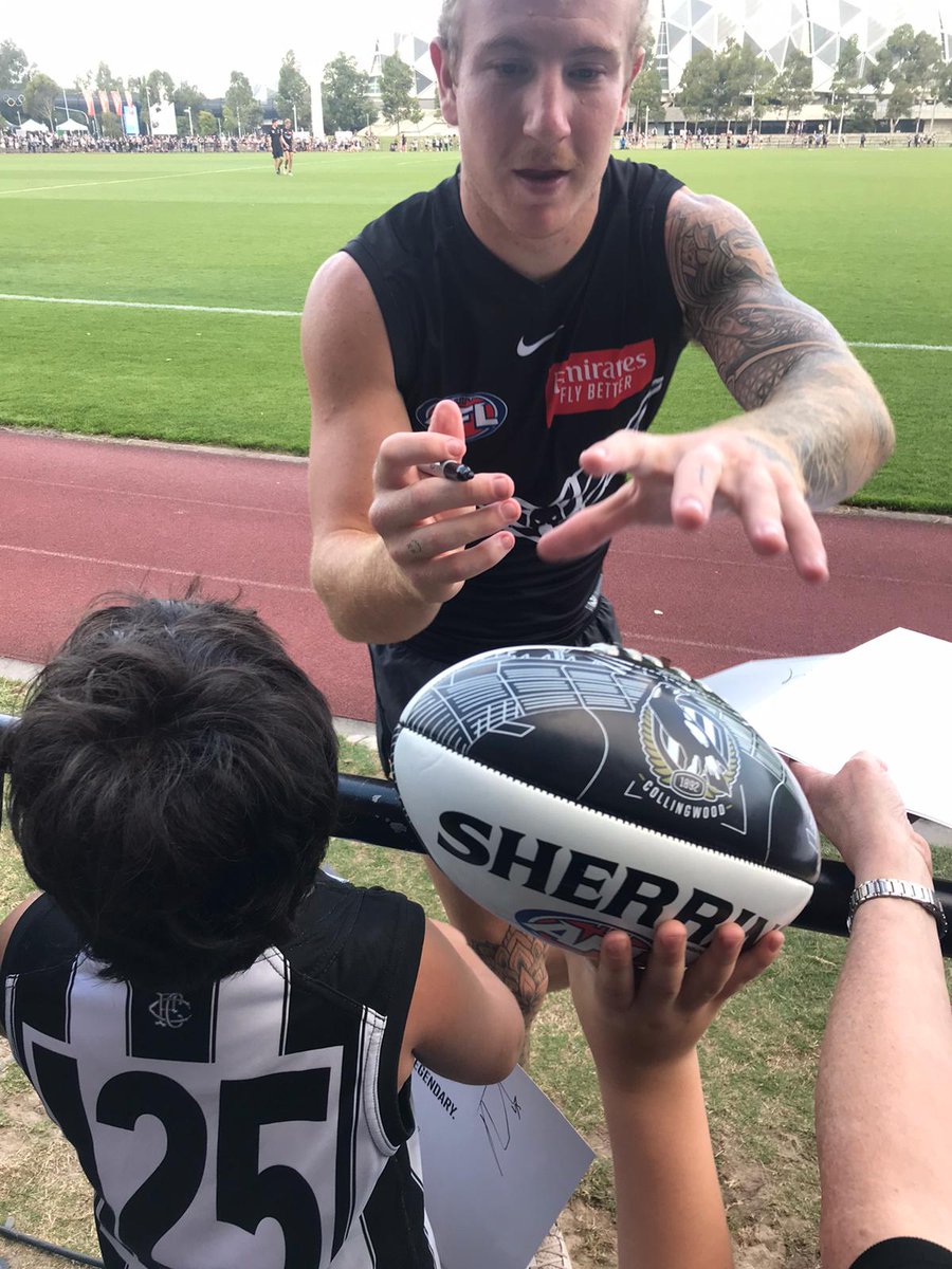 theBeauTackle's tweet photo. The Peoples Tackle pleasing the people!!! @CollingwoodFC #collingwood #sidebyside #forever #afl #pressureanimal https://t.co/QjYrZrXhwU