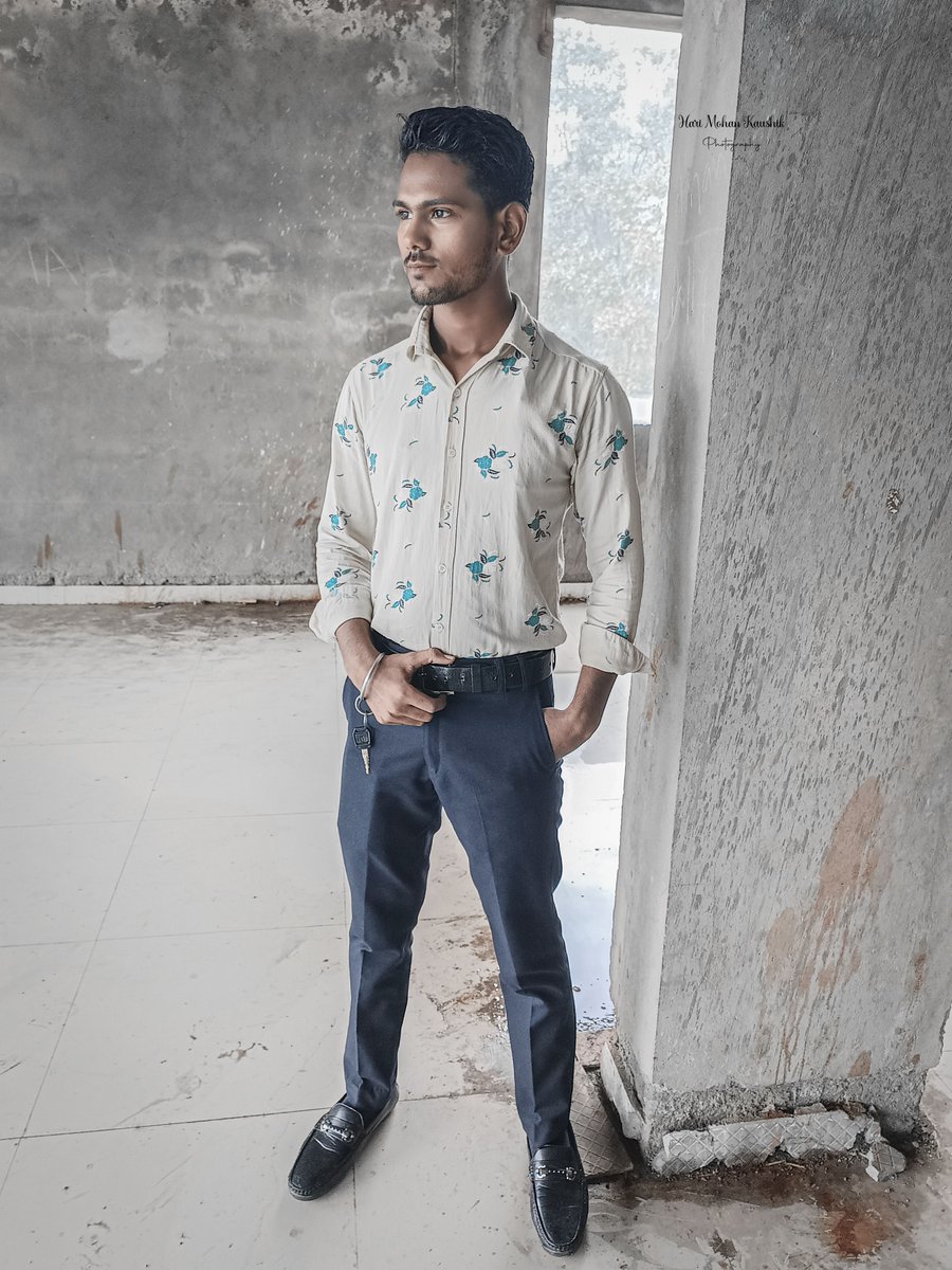 HariMohanKaushi's tweet photo. #harimohan #kaushik #harimohankaushik https://t.co/y9PBObBHVa