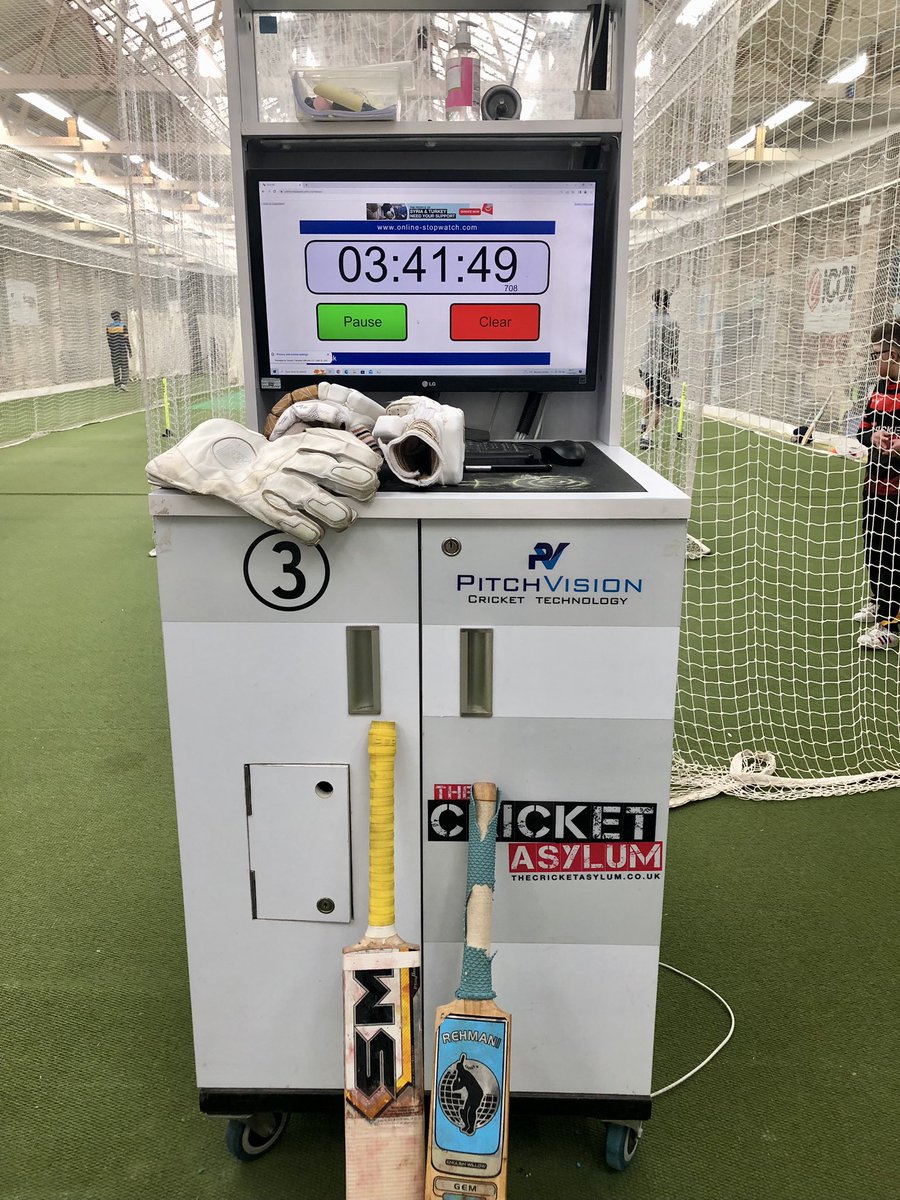 TCA_Foundation's tweet photo. Weโre in to the last 4hrs of our @TCA_Foundation charity #24hrNetathon!
The hardcore group have pushed on through the night & Scott is having a bat!
There is still plenty of time to support us & the great work we do:
https://t.co/xKXdhA37u7 https://t.co/redh46ypdR