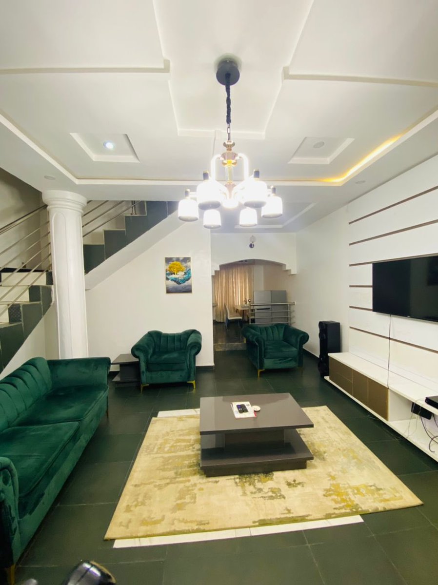 AcehostNg's tweet photo. 2 bedroom duplex serviced apartments at Akala express, Ibadan

Allow Parties✨
Facilities:
Bar
Dstv sub
Smart tvs
Lovely interiors
Swimming pool
24/7 power supply
Security and privacy 
Free breakfast and car wash

#shortletinibadan #servicedapartment #ibadan #vacationhomes https://t.co/cIkRYlo674