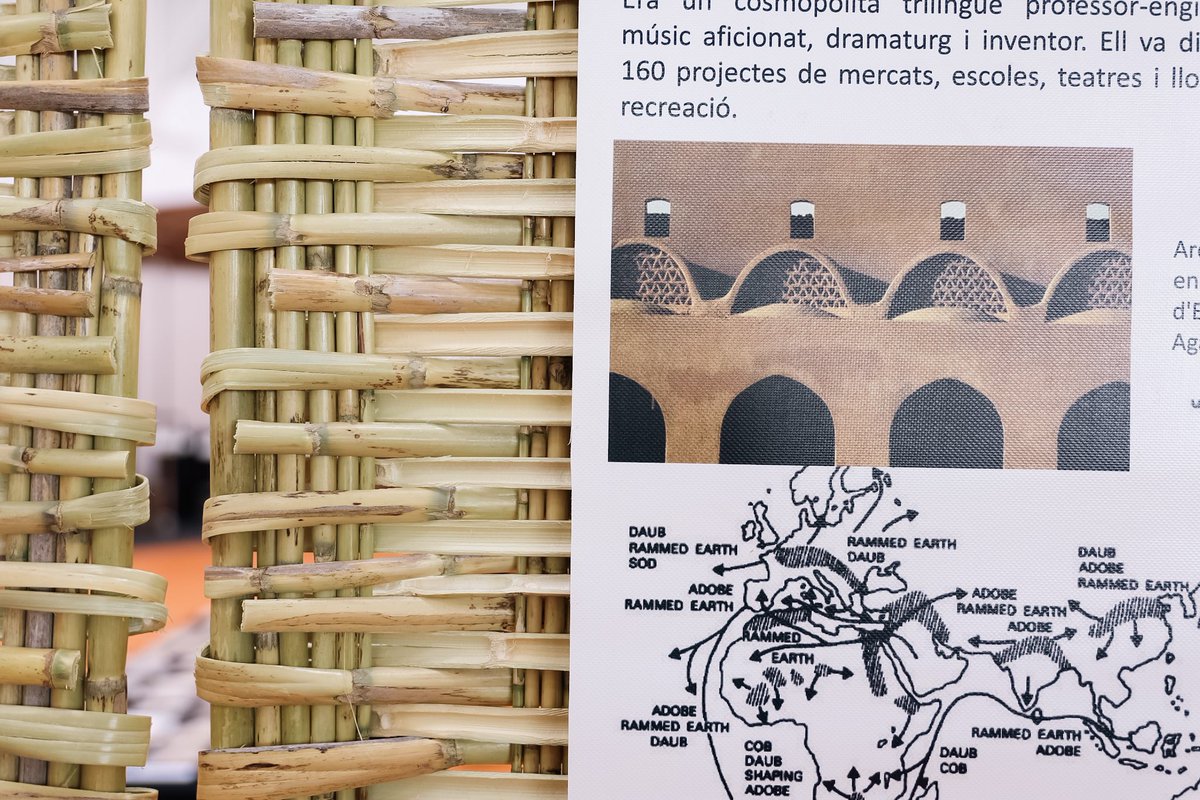 fecsvic's tweet photo. 🟢 Segon dia de @fecsvic
Avui: jornades tècniques de construcció amb terra, biomassa, geotèrmia i fusta constructiva. També, tallers, exposicions i una gran àrea d’exposició comercial.
👉🏼 Consulta el programa a https://t.co/tn8f9vJ4ac
#fecs #fevsvic #bioconstruccio https://t.co/Joq9f9W3SM