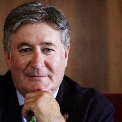 garciapage's tweet photo. Nos deja Luis Alberto García Alía, presidente del Colegio de Veterinarios de Toledo y presidente del Consejo de colegios de Veterinarios de Castilla-La Mancha.
Un hombre implicado y comprometido con su profesión.
Todo mi cariño a su familia y allegados. https://t.co/HCB9lHbBT9