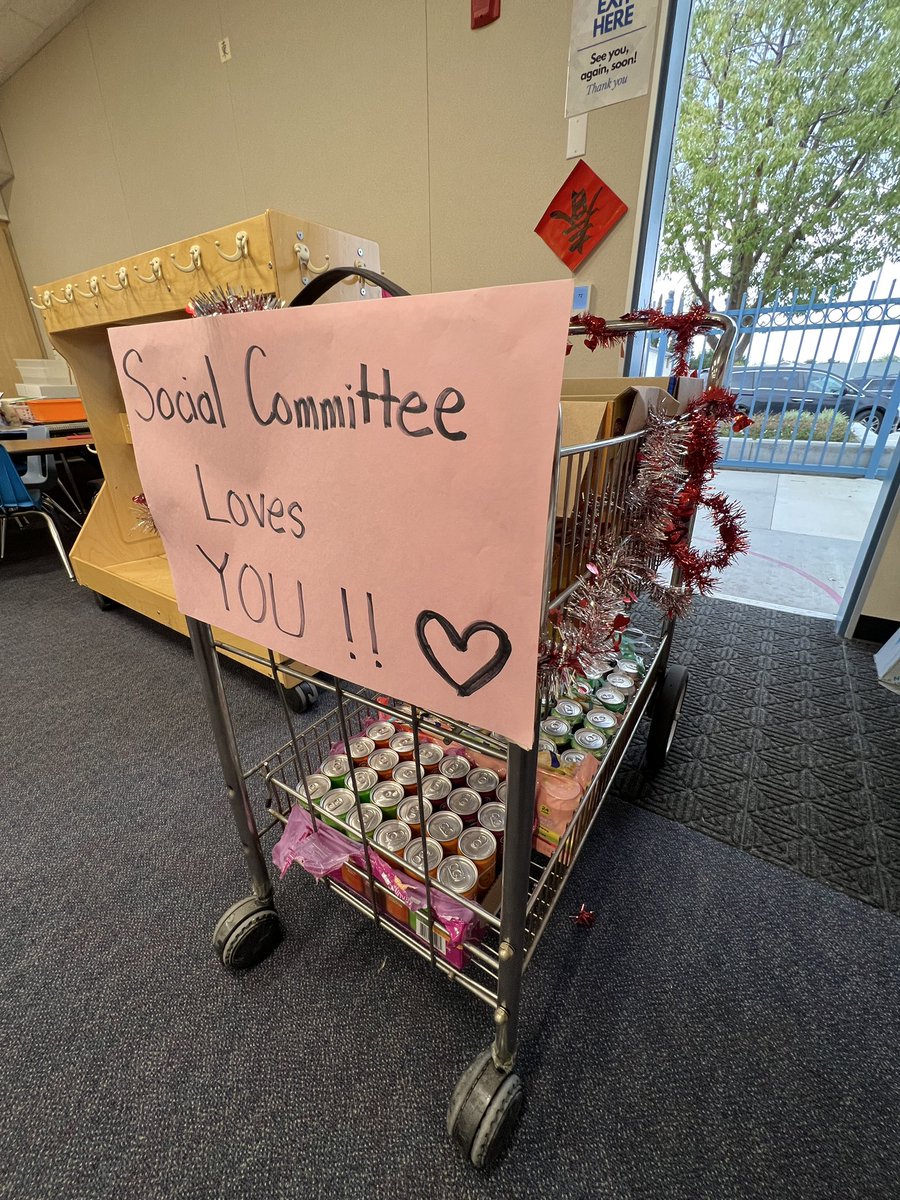 MsMayFu221's tweet photo. Shelyn staff enjoyed participating in Secret Pal event for Valentine’s Day. They also got spoiled by a treat cart that was delivered by @shelynsharks Mrs. Opatkiewicz and @TeacherMCrosby 💙@RowlandSchools #wearerusd #schoolpride #valentinesdayideas #rowlandschools #secretpal https://t.co/K0dQMoUKdQ