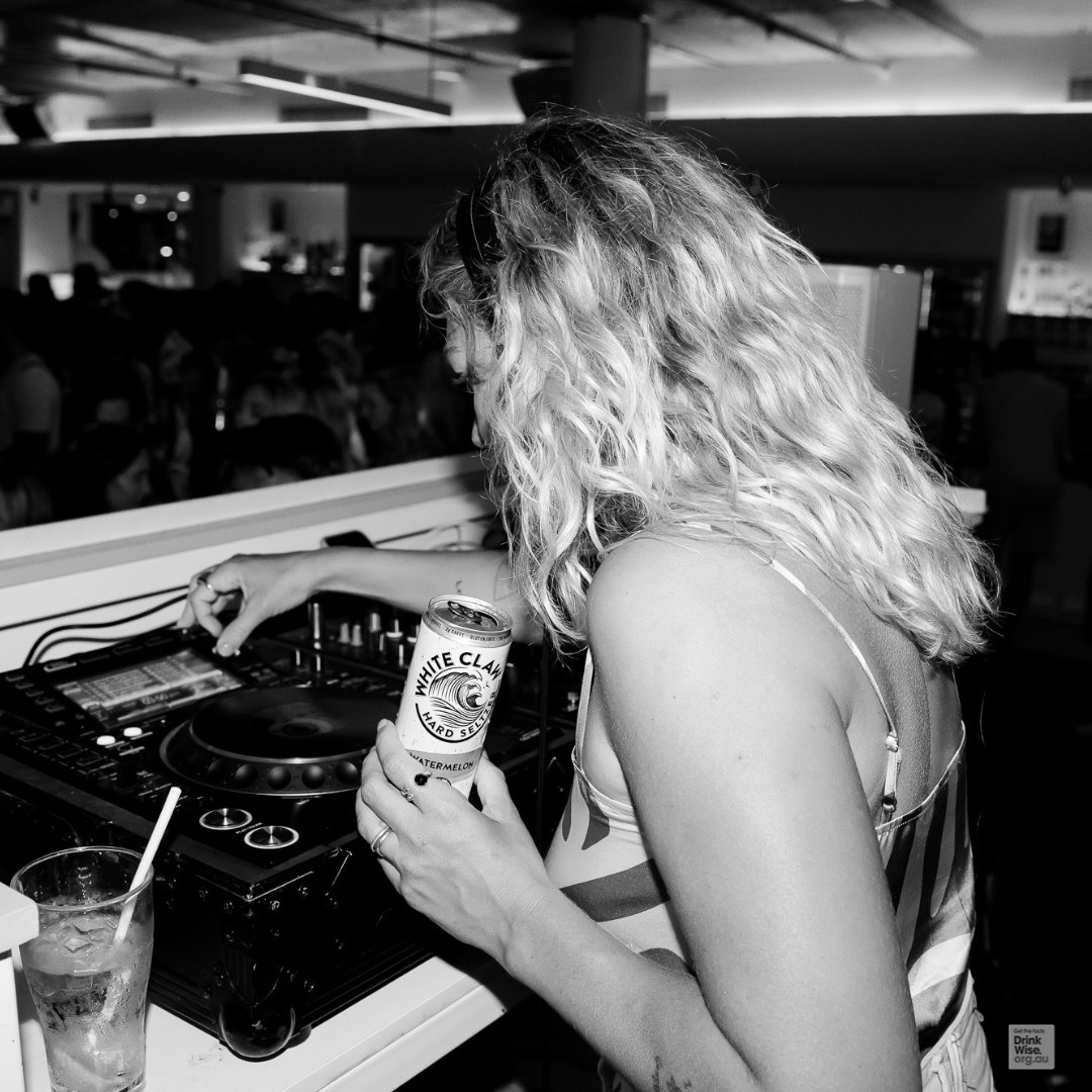 whiteclawau's tweet photo. On the decks with @itsmelucylucy 🎧 and White Claw Watermelon 🍉

#BringTheWave #WhiteClawAU #DrinkResponsibly https://t.co/zBd1rvhvye