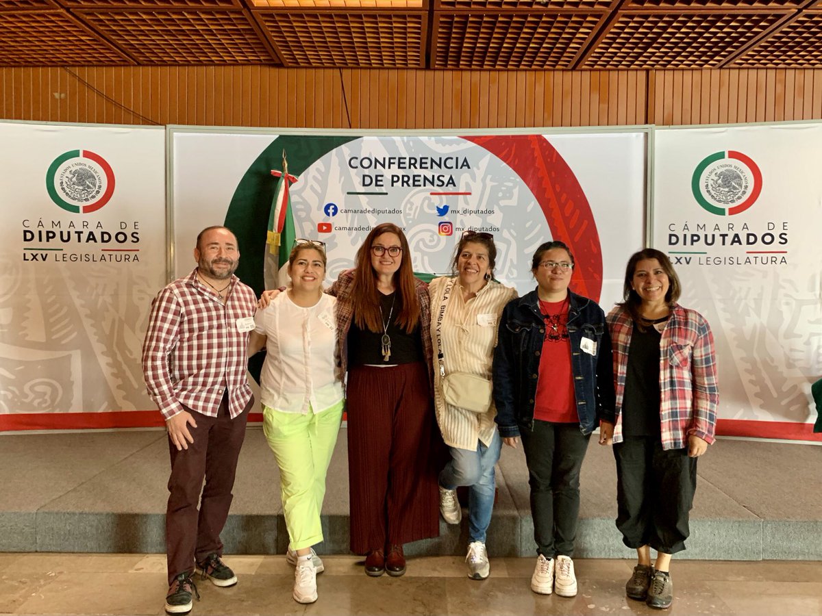 Es un gusto trabajar en equipo por y para el comercio en la CDMX.
Coordinando las próximas Exhibiciones y Recorridos con nuestros amigos Diputados <a href="/marisolgase/">Marisol Gasé</a>  y <a href="/MiguelTorrucoG/">Miguel Torruco Garza</a> 
Reactivando la Economía 
#Turismo 
#Cultura #FamiliaDelComercio 
#EsClaudia
<a href="/GlzOskr/">Oskr Glz</a> <a href="/zahuita/">Gaby</a>