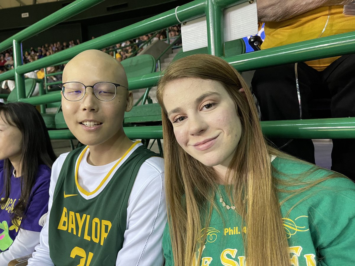 We lost our #JuCan friend Hengyi (18) today after a long battle with Sarcoma. He came from China to be treated at MD Anderson Children’s Cancer Hospital. He was kindhearted and brought so much love and light to this world. Our prayers/love to his mother and family. 🙏🏻❤️ #JuCan