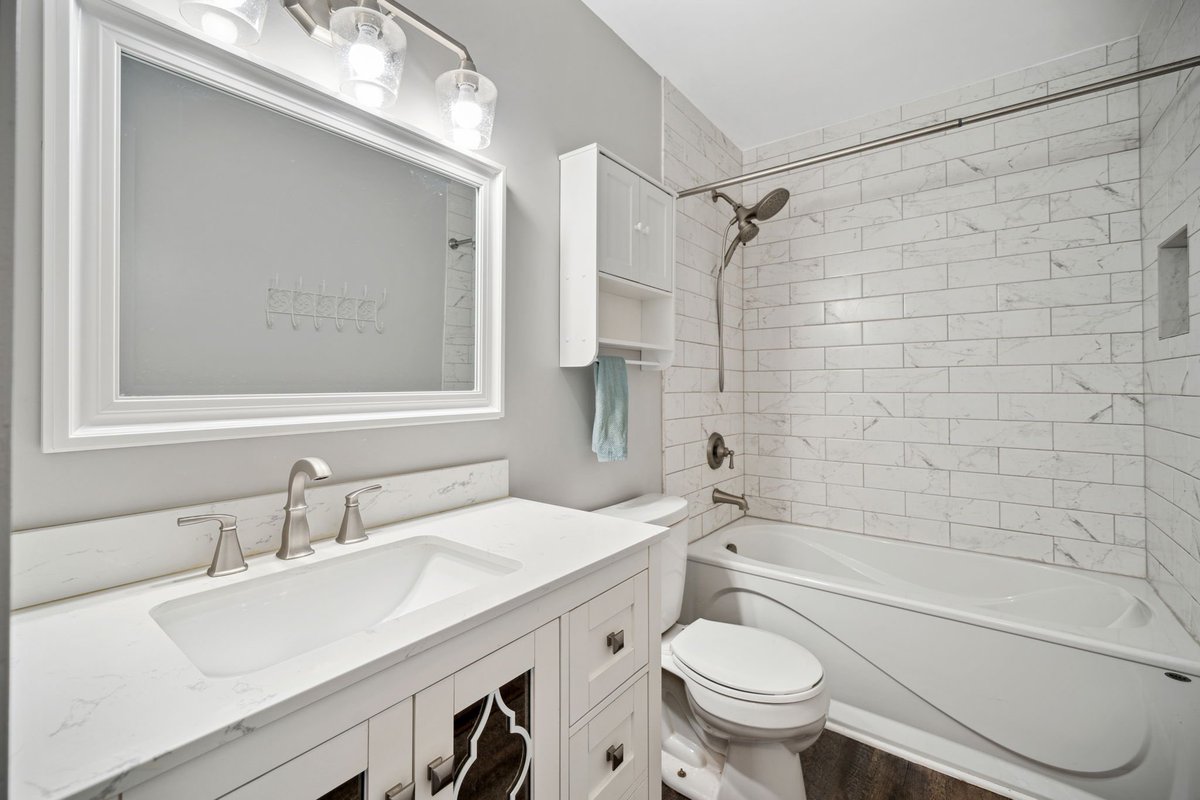 jakehuglen's tweet photo. Just Listed!
$279,900
   
📍4104 2nd Pl NW   
#RochesterMN 55901   

More info/photos: 
👉 https://t.co/KmE6IwlvcV
   
Call/text Jake 507.250.3792    
or Jessica 507.202.7259    
to set up a private showing! https://t.co/ePWcTc3Rue