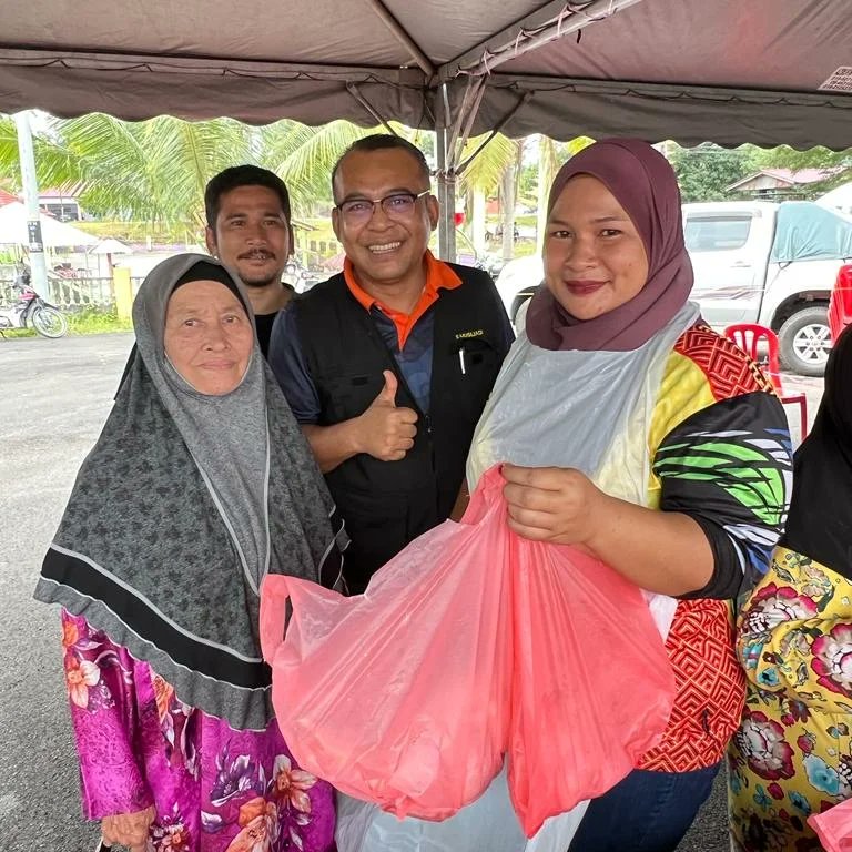 Lppn9official's tweet photo. 17 Februari 2023 | Nismilan Prihatin Bil. 6/2023
Pelaksanaan Program Nismilan Prihatin masih terus dilaksanakan pada setiap Jumaat bermula jam 8.00 pagi di pelbagai lokasi terpilih.
#LPPMalaysia
#DemiPertiwi
#NadiRakyat
#LPP50Tahun
#MalaysiaMadani
#Lppn9official https://t.co/N0i0Xe8own