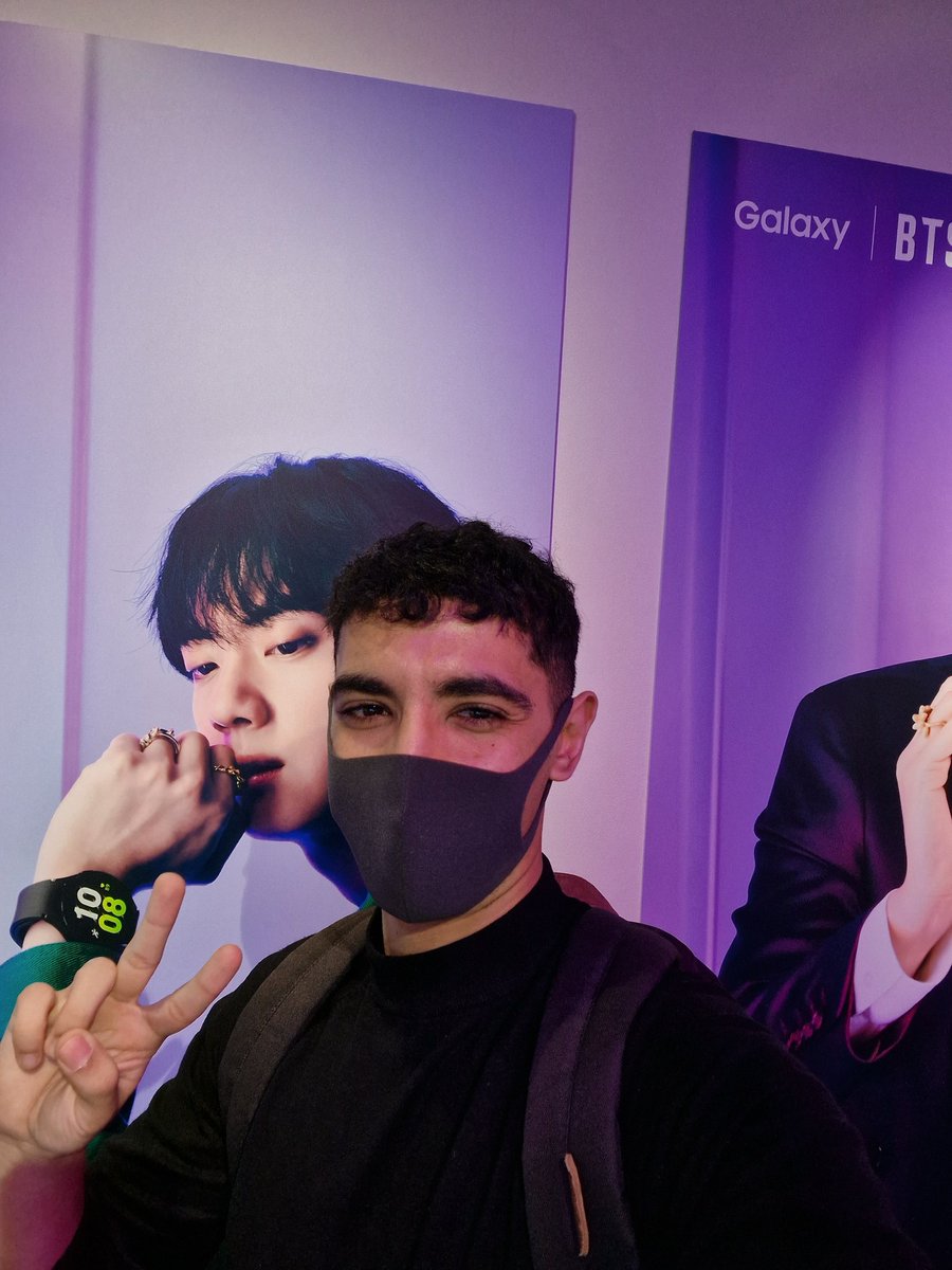 salahchan's tweet photo. #galaxyのある生活 
#galaxypurplefloor
#galaxyharajuku https://t.co/aHKz1sXA76