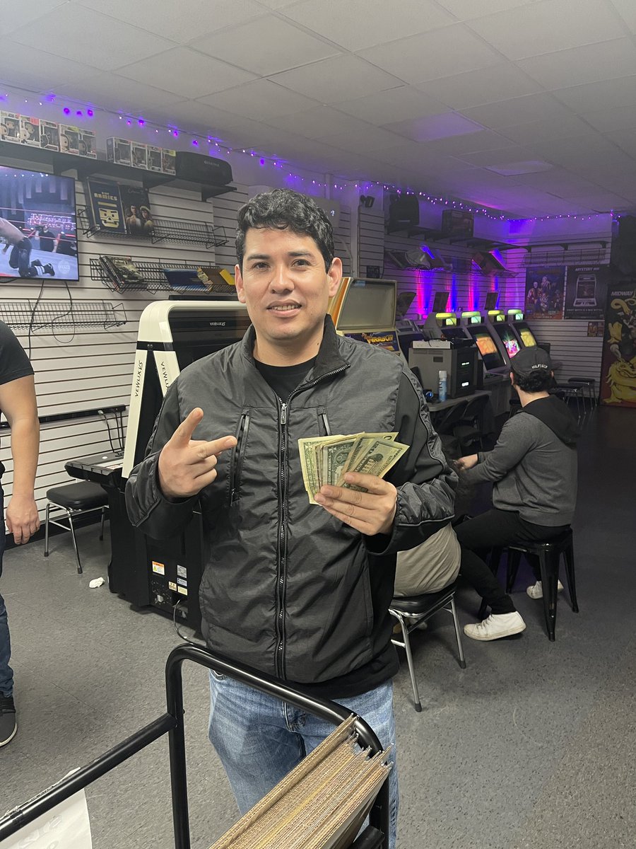 ArcadeBrooklyn's tweet image. 1st place 🥇 Cimus. 2nd place 🥈 Pachukof. 3rd place 🥉 Kofmare. #kof2002 #randomselect #ruleta tournament. #bvg2 #brooklyngamesandarcade