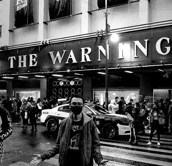 Surtidoricoo's tweet photo. #PromoIR, quiero que Indie Rocks! me lleve a The World is a Vampire para escuchar en vivo a The Warning desde el Foro Sol 🎸https://t.co/oWVKagFKjO

@indierocks https://t.co/C1vZQXkVR2