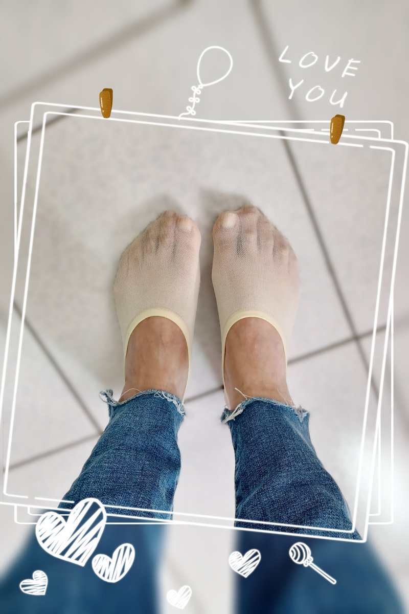 今天這雙薄透的襪襪，喜歡的快來私訊喔😄

#原味襪襪
#原味賣家
#客製原味
#足控 #襪控