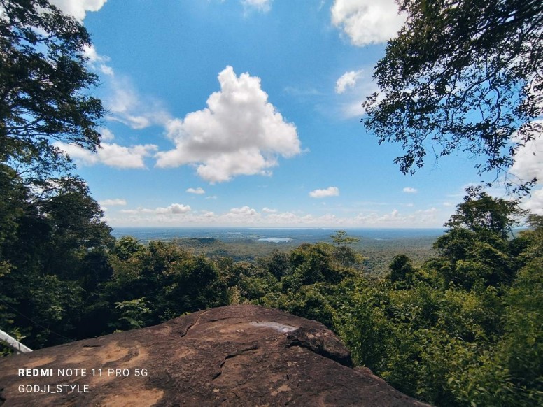 XiaomiThailand's tweet image. Redmi Note 11 Pro 5G กับกล้องหลัก 108 ล้านพิกเซล พาไปเที่ยวที่อ่างเก็บน้ำภูเพ็ก จ.สกลนคร โดยคุณ @Godji_style 

ตามไปดูกันเต็มๆที่👇
new.c.mi.com/th/post/12842

🛒ช้อปเลย
Shopee: bit.ly/3fXJnCr
LZD: bit.ly/33N7hhN

#RedmiNote11Series #RisetoTheChallenge #108MPCamera