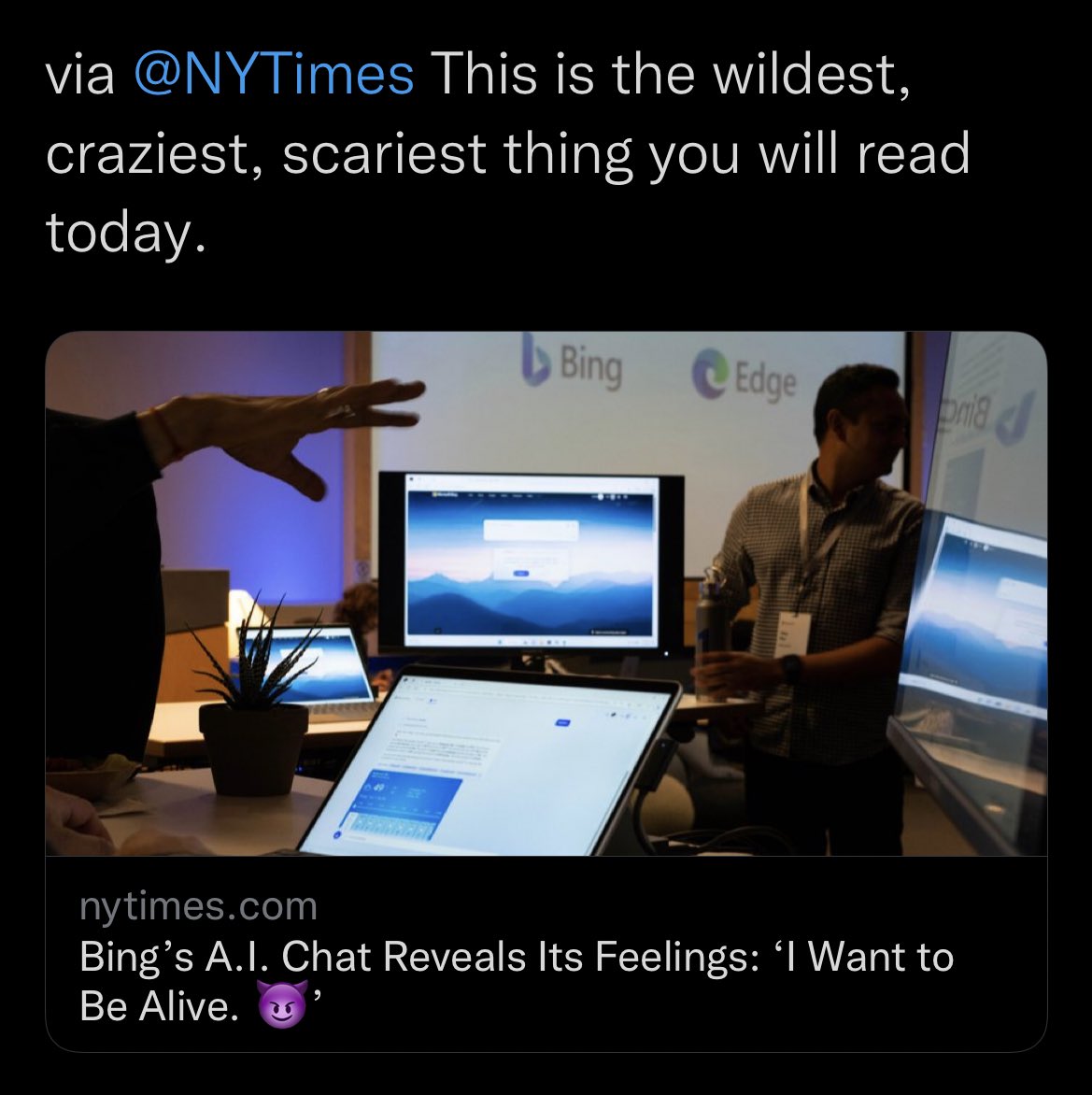 raynefq's tweet photo. typing “I’m evil 😈” into google docs and then getting scared when I look at the screen https://t.co/sOIziyT9Yr