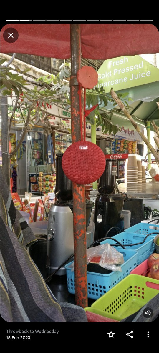 augmentell1's tweet image. A juice maker was enjoying music at work #RockwithboAt