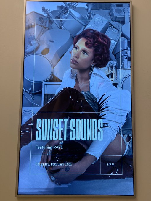 Watch Online Lover's leaked NSFW photo on TwXstars