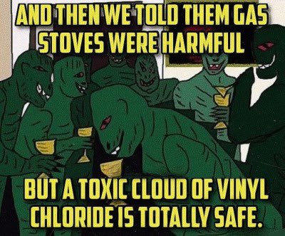 imUrB00gieman's tweet image. #LizardPeople 😎