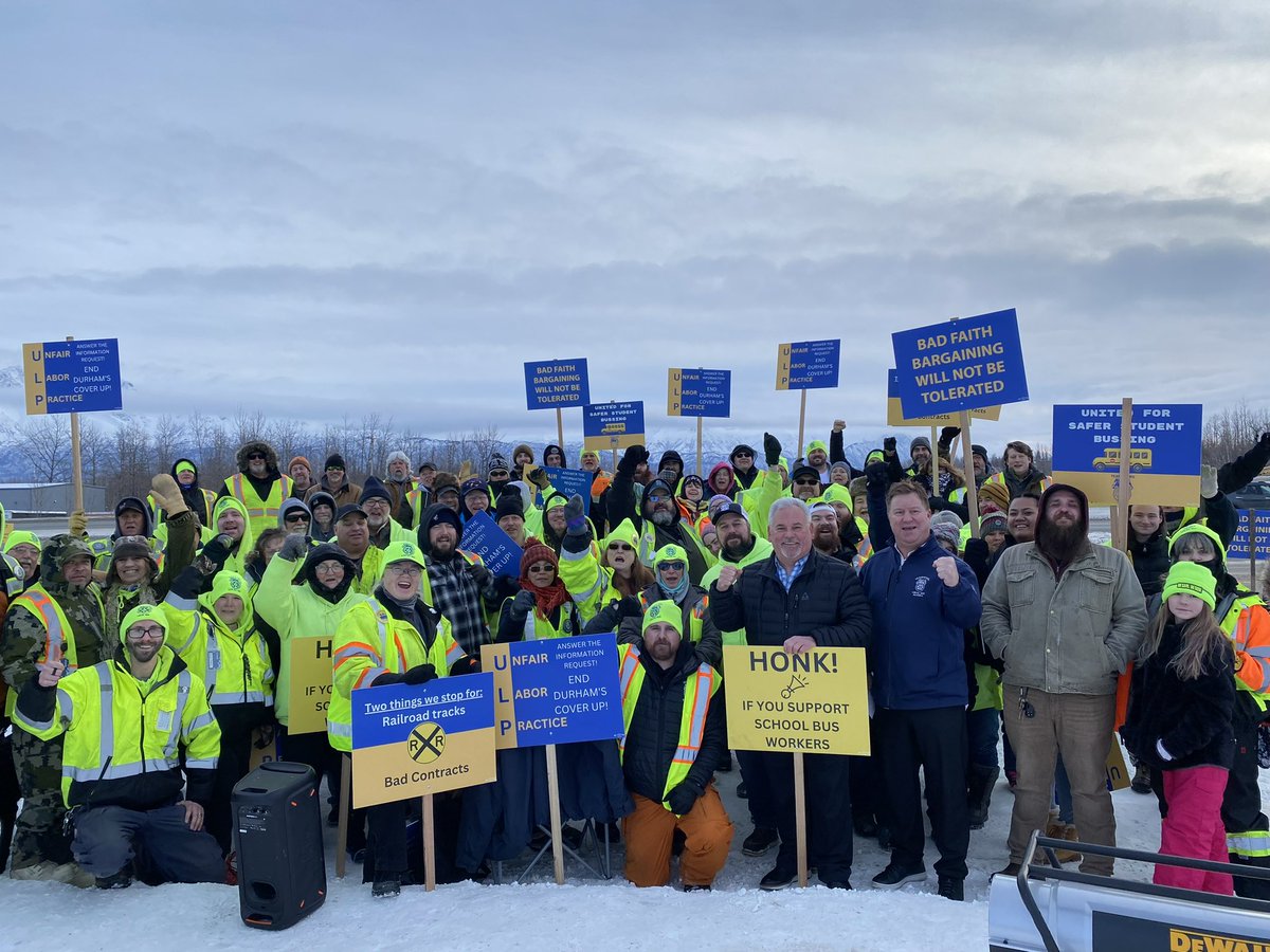 Western Region Vice President & Joint Council 28 President Rick Hicks, and Local 959 Secretary Treasurer Gary Dixon visiting the Wasilla School Bus Workers on the picket line who are on strike 💪 #Alaska #TeamstersLocal959 #SchoolBusWorkers #JC28 #Durham #WesternRegion