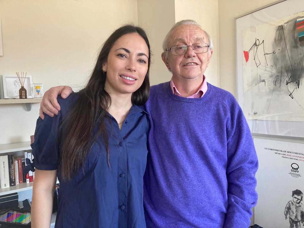 SAURA: RETRATO DE UN ARTISTA
Mañana en "Informe Semanal" nos acercamos a la vida y la obra de Carlos Saura. Hemos entrevistado, entre otros, a sus hijos Antonio y Anna (en la foto).

<a href="/rosamariaartal/">Rosa María Artal</a>   <a href="/Luisalegre012/">Luis Alegre Vega</a>  <a href="/achajim/">Antonio Chaves JC</a>  <a href="/Pillapocas/">Pilar Pastrana Casad</a>  <a href="/PilarSocorro/">Pilar Socorro</a>