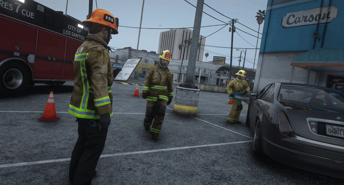 DOJRP_Updates's tweet image. When firefighters have downtime, Lieutenants will call for training session so firefighters can keep up on their skills. Recently, Firefighters utilized the mega mall parking lot practicing their extrication techniques and urban search and rescue skills. #LSFD #Training #DORJP