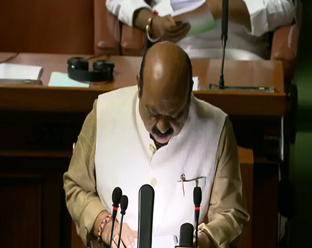 News9Tweets's tweet photo. @INCKarnataka @BSBommai #𝗝𝗨𝗦𝗧𝗜𝗡 | CM @BSBommai has announced Rs 10,000 crore for #Bengaluru ahead of #Assembly and #BBMPpolls, in the #KarnatakaBudget2023. #News9SouthDesk
Follow #LIVEUPDATES here: https://t.co/1VRhBPSGV1 https://t.co/w2Lx5VUHbc