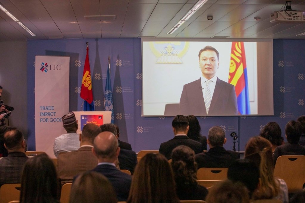MongolDiplomacy's tweet photo. Улаанбаатар хотноо зохион байгуулах "Дэлхийн экспортыг дэмжих форум"-ыг олон улсад зарлах арга хэмжээ Швейцарын Холбооны Улсын Женев хотноо төвтэй Олон улсын худалдааны төвд болов.

https://t.co/VRxOgVUvIF https://t.co/525lP7skah
