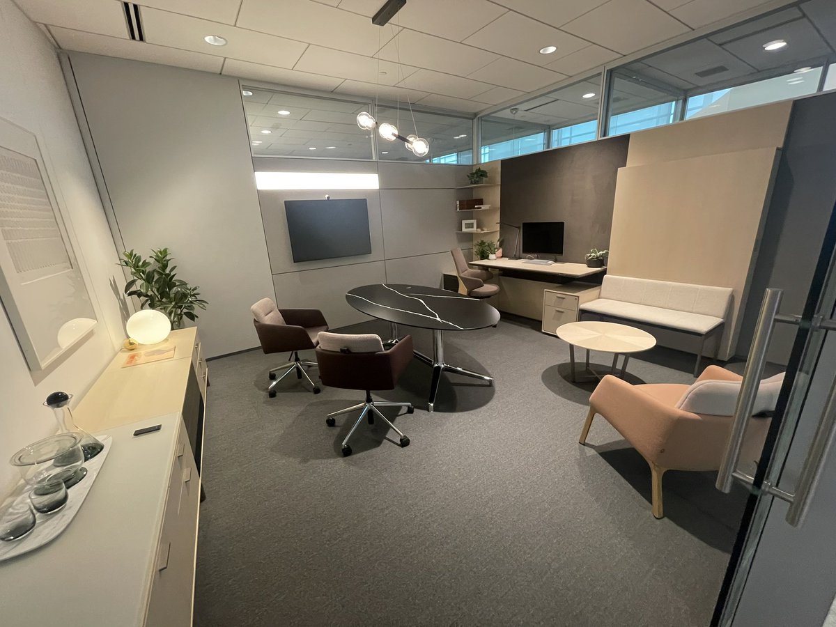 FLXArchitecture's tweet photo. Thank you @Steelcase for hosting us at your beautiful facility in Grand Rapids! Your people and your products are top notch! https://t.co/rAGUU0Nr2r