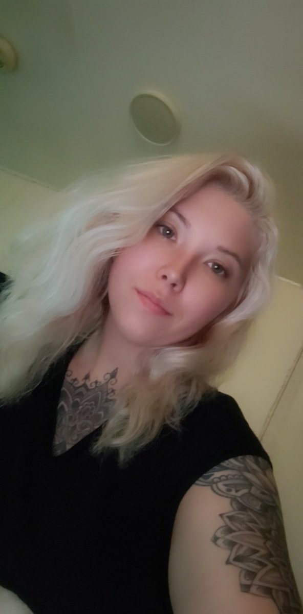 CourtneyMuns's tweet photo. Vote for me for the next #inkedcovergirl #inkedmagazine https://t.co/n8jLtw68uh https://t.co/IWsBZx7oK7