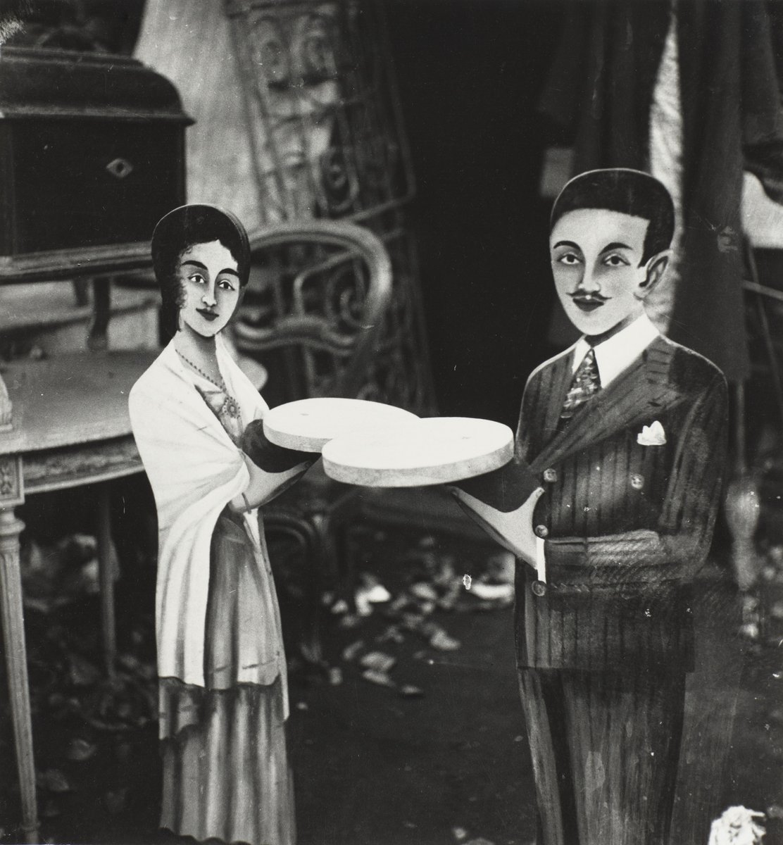 Kati Horna - Figurines (~1933)
#KatiHorna #photography